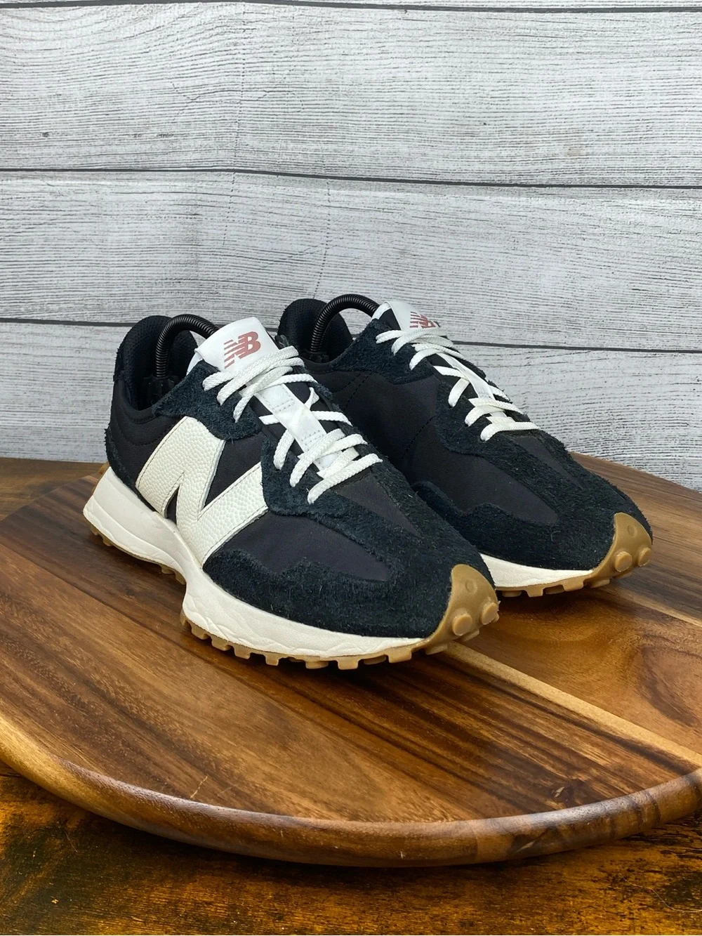 New Balance 327 Black White Gum Sneakers WS327BL Women’s Shoe Size 10